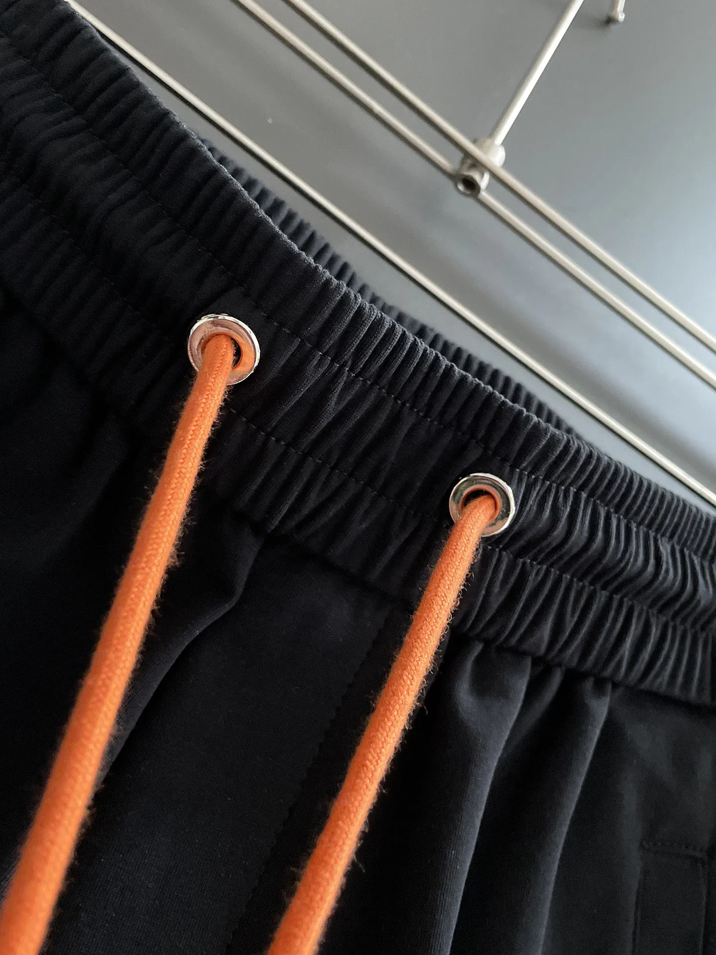 Hermès three-standard complete 2026 summer New Arrival men's casual shorts, advanced custom-made Breathable fabric, Breathable fabric, extremely stretchy and comfortable, impeccable details, top-grade accessories, original logo design concept, delicate and soft feel! The upper body fit is awesome! Size: M-XXXL Please state your height and weight when ordering